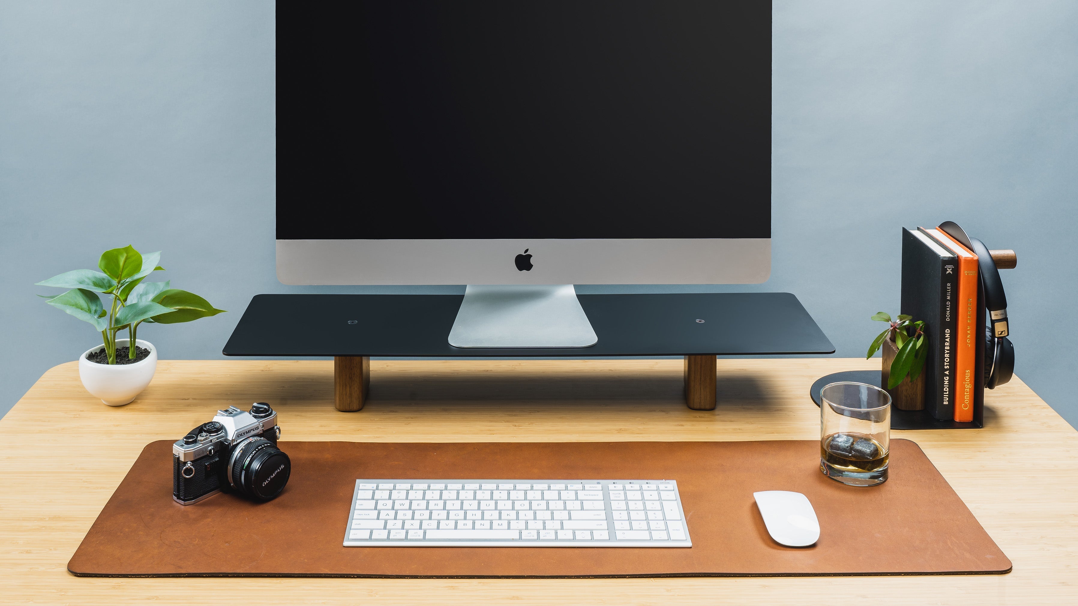 Stylish and Sustainable: How to Choose Eco-Friendly Desk Accessories for Your Home Office