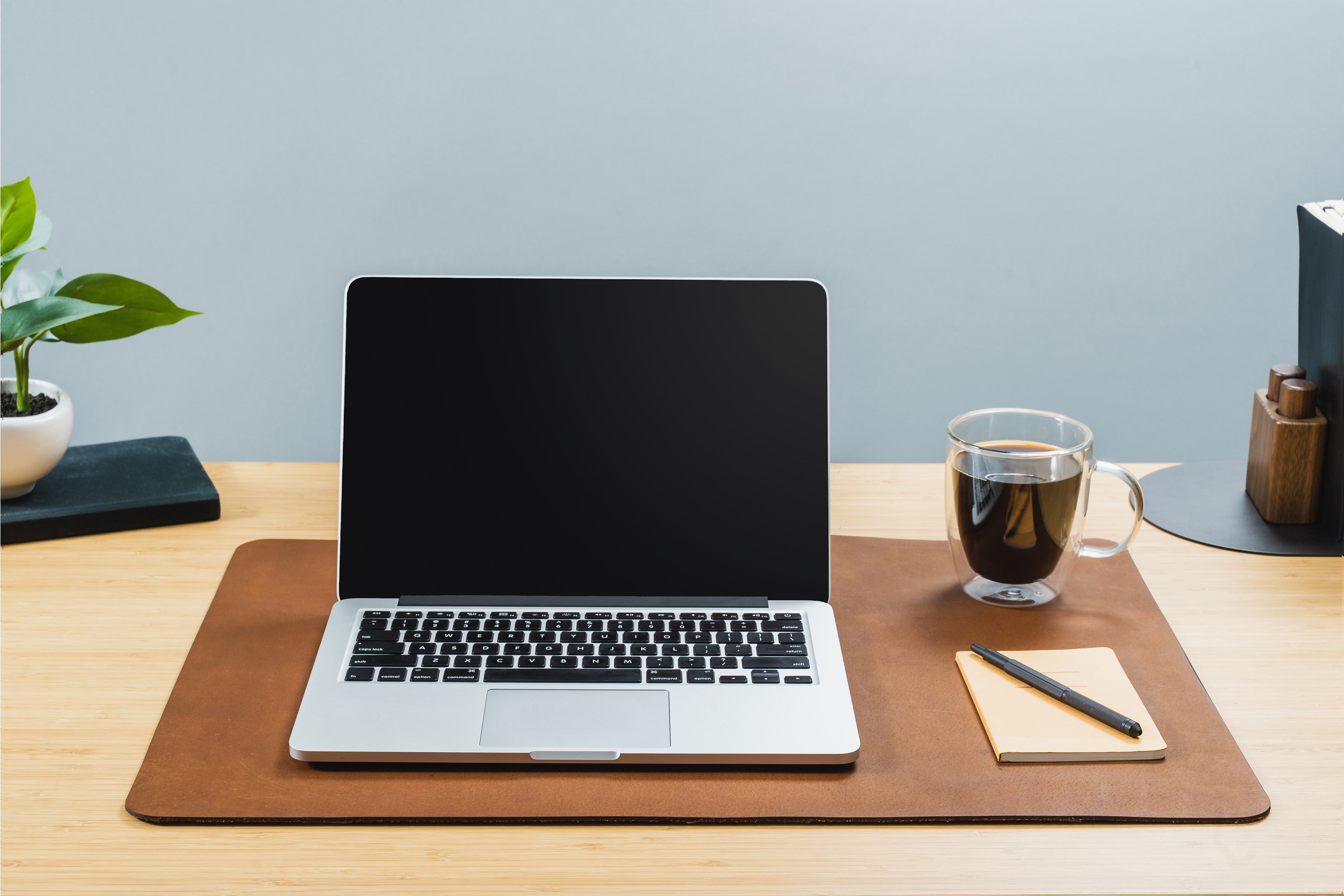 The Rise of Hybrid Home Offices: Designing Spaces for Versatility and Adaptability