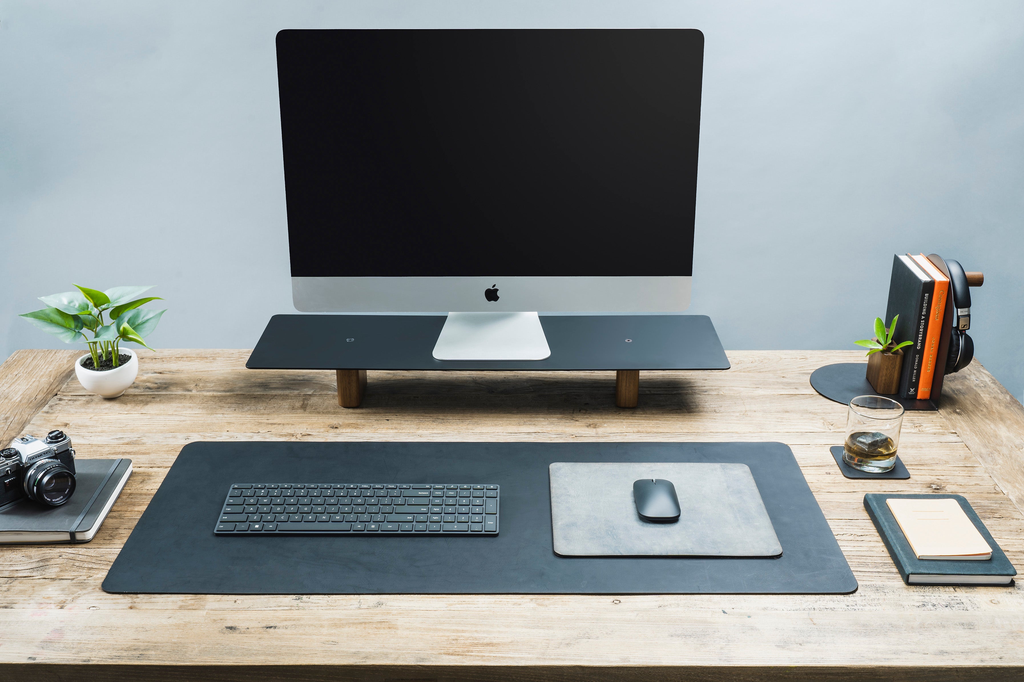 HORIZON Leather Mouse Pad