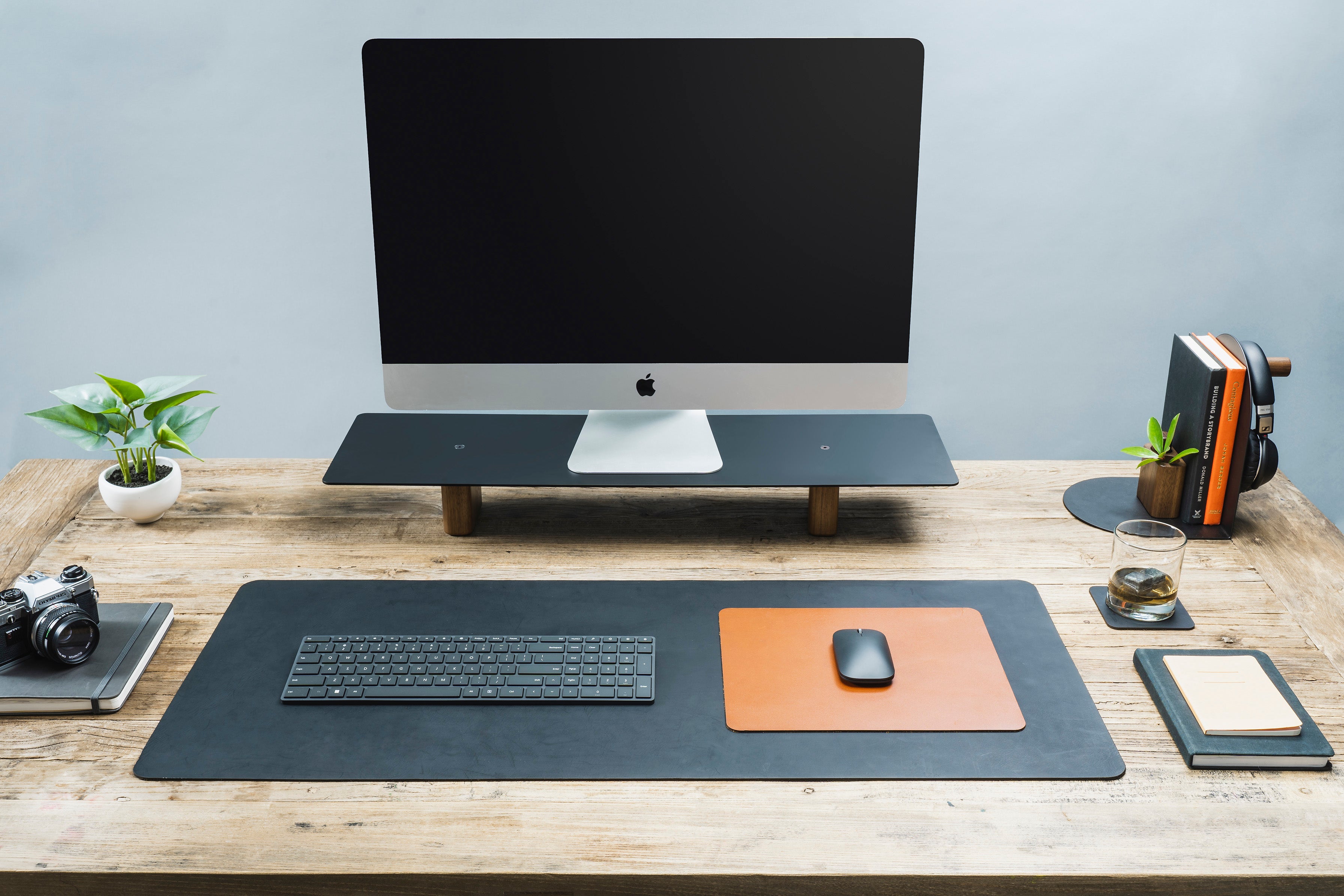 HORIZON Leather Mouse Pad